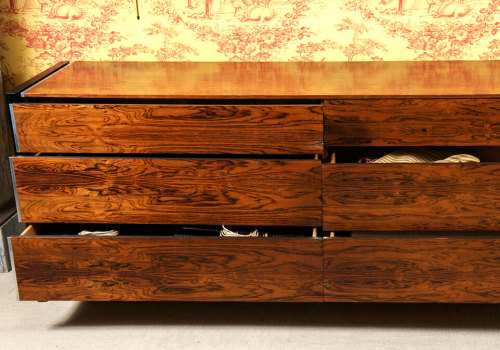 Expert Tips for Moving Dressers: To Empty or Not to Empty?